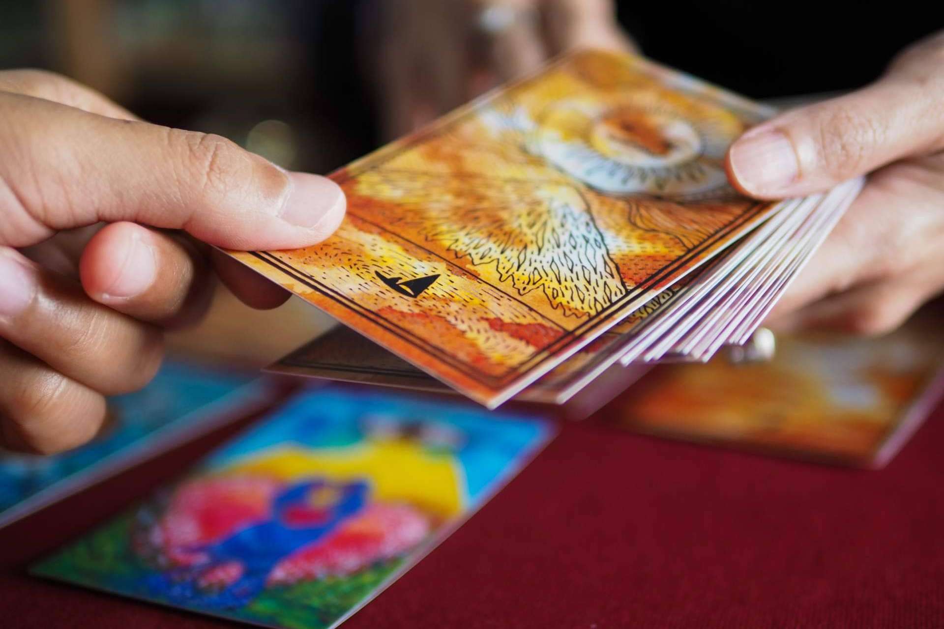 Tarot 10 euros por 30 minutos de la mano de El Tarot de las Meigas