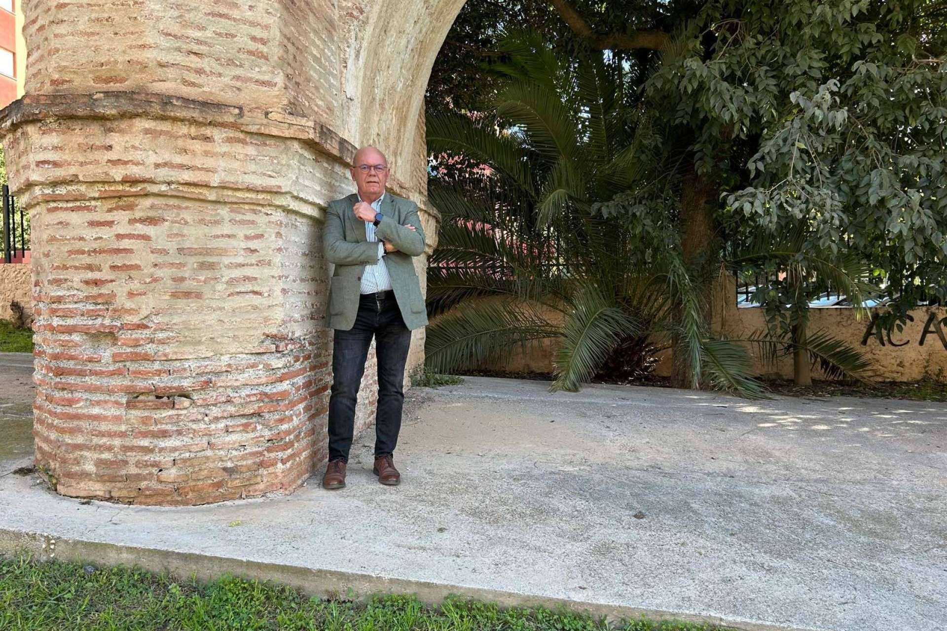Juan Fco. Elena Vera publica ‘Después de soñar. Diario en una tierra aparte’, una obra inspirada en el deseo del autor de mostrar la fuerza de la naturaleza.