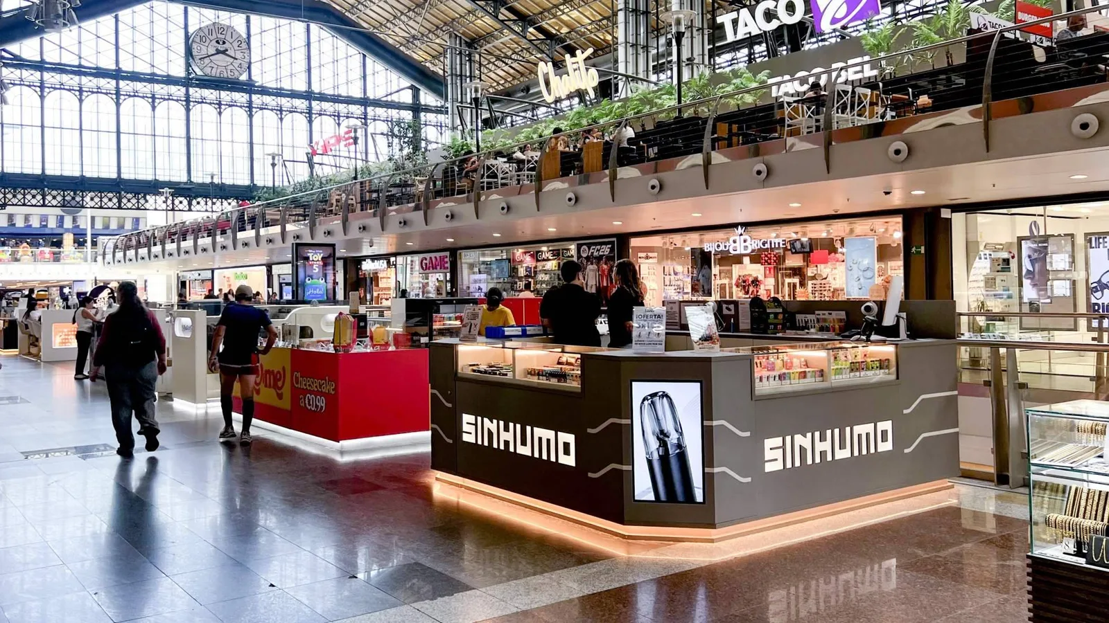 Sinhumo acelera su expansión nacional con cuatro nuevas aperturas en una semana y alcanza las 17 tiendas